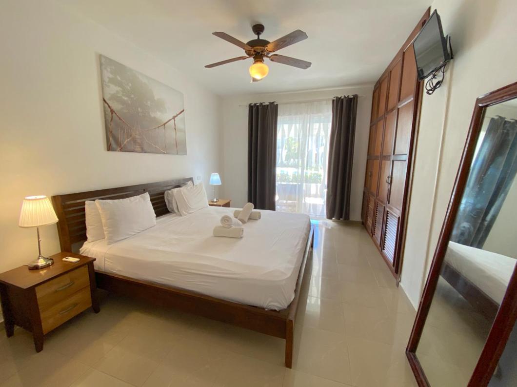 Blue Ocean Beachfront Villas & Apartments - Wifi, Pool, Bbq, Playa Los Corales Пунта-Кана Экстерьер фото